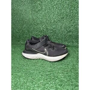 Nike Renew Run Youth Kids Size 1Y Black White Walking Shoes Comfort Sneakers